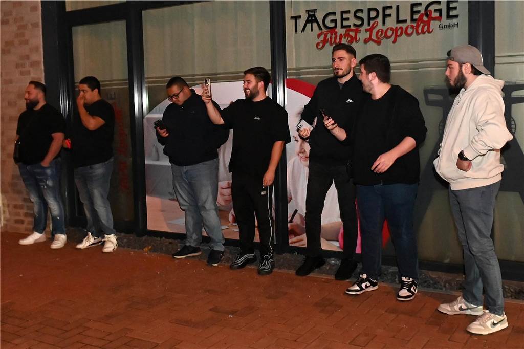 Nach dem EM-Sieg gegen Österreich gab es für türkische Fußball-Fans in Dorsten kein Halten mehr.
