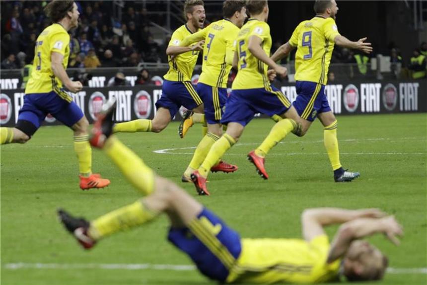 29 von 32 WM-Teilnehmern stehen fest Nach dem Erfolg gegen Italien steht Schweden als 13. Team aus Europa als 29. Teilnehmer der WM 2018 in Russland fest. Foto: Luca Bruno