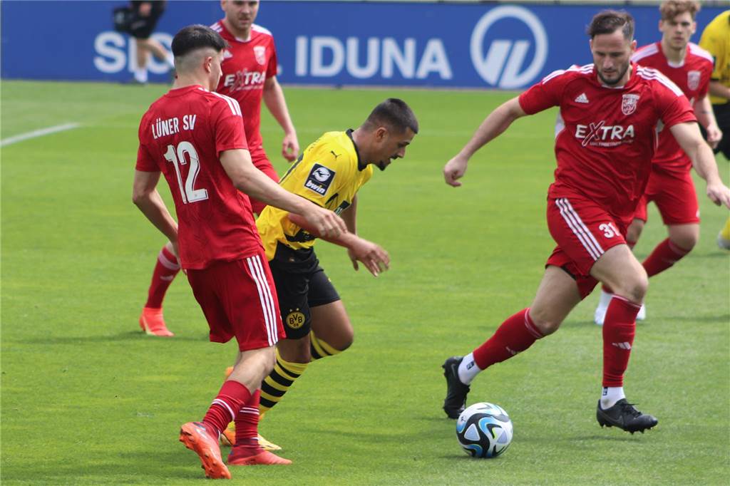 Lüner-SV-Neuzugang Lindner mit klarer Meinung zum Saisonstart Nach dem ersten Testspiel mit dem LSV gegen die U23 von Borussia Dortmund musste Rene Lindner erst einmal verletzungsbedingt pausieren