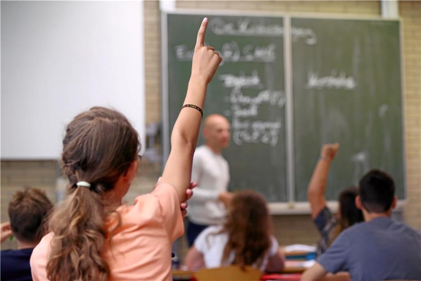 Nach dem Halbjahreszeugnis entscheiden die derzeitigen Viertklässler, an welcher weiterführenden Schule sie künftig lernen wollen. Spekulationen über Schulen, die am Turbo-Abi festhalten wollen, erschweren diese Wahl nun.