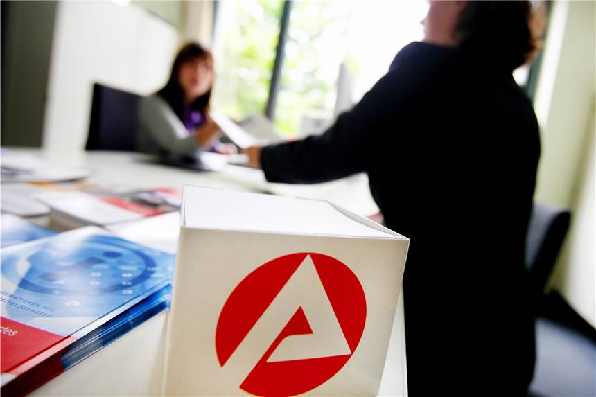 Nach den Corona-Öffnungen erholt sich der Arbeitsmarkt offensichtlich. Die Arbeitsagentur in Dortmund verzeichnete im August 309 Arbeitslose weniger als im Vormonat.