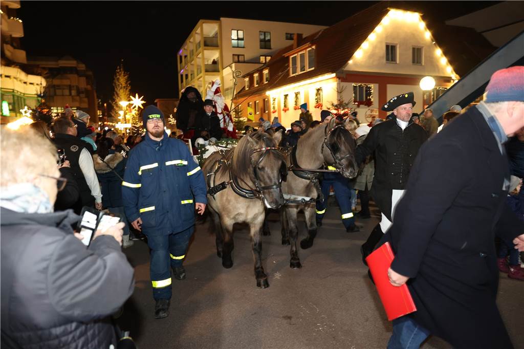 Nach der Ankunft an den Treppenkaskaden ging es mit der Kutsche durch die Sternengasse.