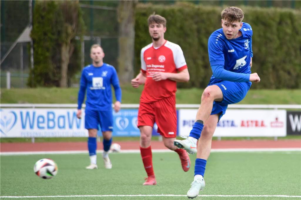 Nach der Derby-Niederlage konnte der TuS Sythen wieder jubeln: Am Ende stand es 5:2 gegen den SV Schermbeck II.