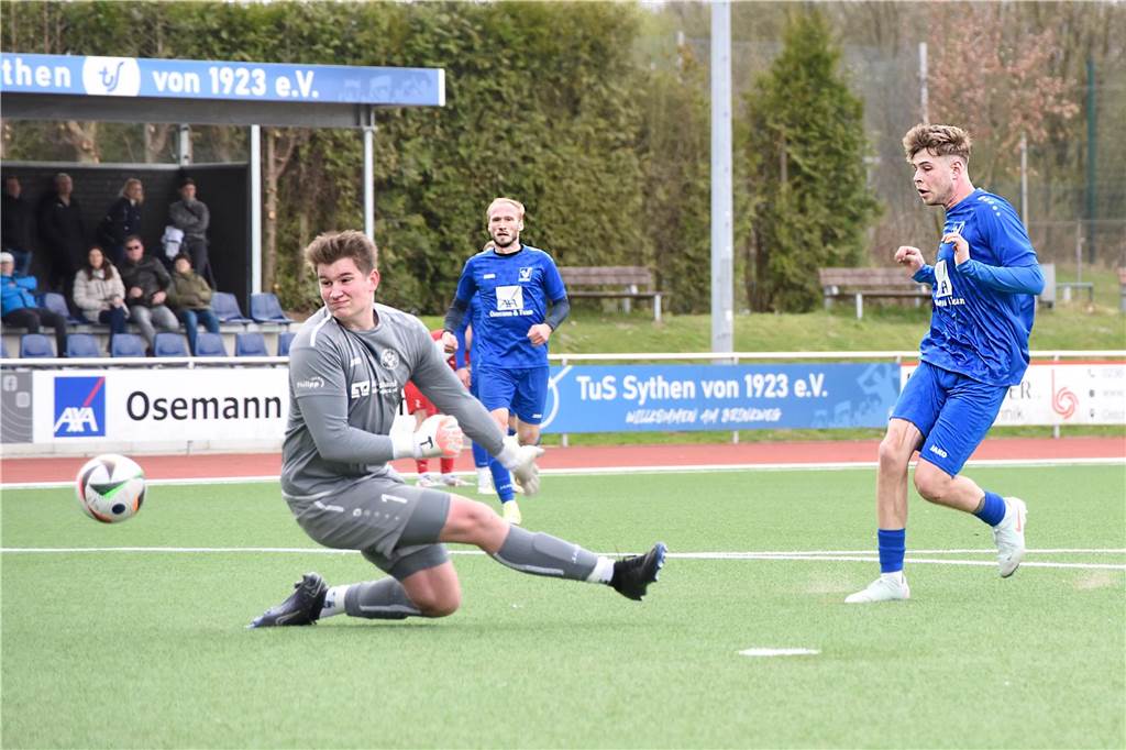 Nach der Derby-Niederlage konnte der TuS Sythen wieder jubeln: Am Ende stand es 5:2 gegen den SV Schermbeck II.