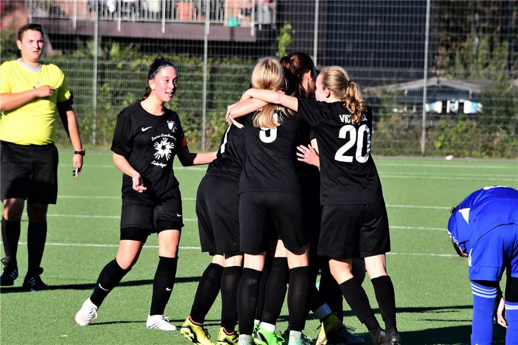 Nach einem 0:1-Rückstand drehten die U17-Juniorinnen von Victoria Habinghorst im Kreispokal-Endspiel gegen den FC Schalke 04 das Spiel. Nach dem 1:1 von Maja Kickelbick traf Nele Hartmann dreimal zum 4:1.