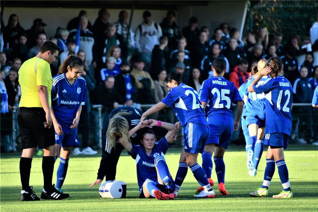 Nach einem 0:1-Rückstand drehten die U17-Juniorinnen von Victoria Habinghorst im Kreispokal-Endspiel gegen den FC Schalke 04 das Spiel. Nach dem 1:1 von Maja Kickelbick traf Nele Hartmann dreimal zum 4:1.