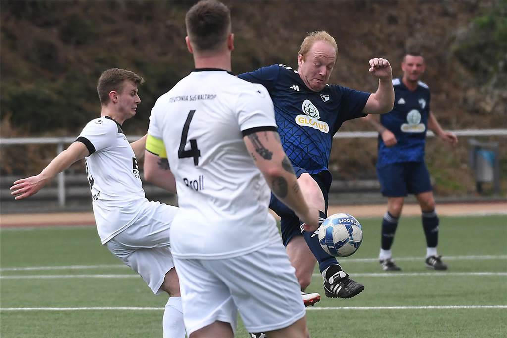 Nach einem 0:4-Rückstand kam der VfR Rauxel im Testspiel gegen Teutonia SuS Waltrop II zu einem 4:4.