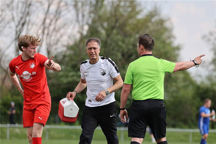 Unsere Elf (Artikel) des Castrop-Rauxeler Spieltages Nach einem 1:3 zur Pause gewann der SuS Merklinde das Kreisliga-A-Derby beim VfB Habinghorst mit 4:3. Damit holte der SuS drei wichtige Punkte gegen den Abstieg.