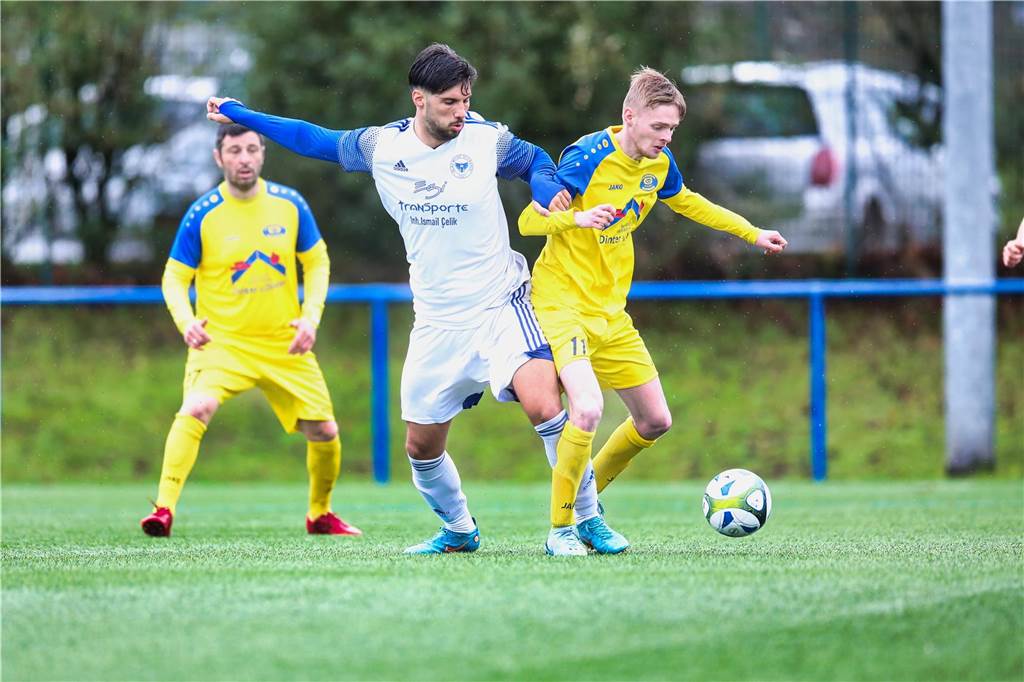 Nach einem frühen 0:1 setzte sich BW Huckarde mit 4:2 bei der Spvg Schwerin durch und zog die Gastgeber mit in den Abstiegskampf hinein.
