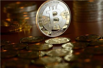 Nach einem Hacker-Angriff auf die Handelsplattform Coincheck fordert die Finanzaufsicht, Diebstahlopfer zu entschädigen. Foto: Jens Kalaene/dpa-Zentralbild