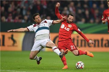 Nach einem packenden Pokalfight steht der FC Bayern im Halbfinale.