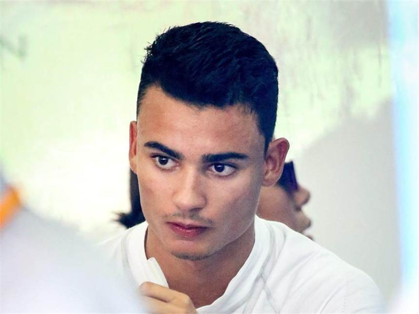 Crash mit Folgen: Zwangspause für Formel-1-Pilot Wehrlein Nach einem spektakurlären Crash muss Pascal Wehrlein beim Race of Champions auf Anraten der Ärzte pausieren. Foto: Diego Azubel