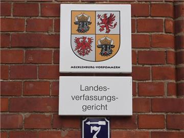 Nach einem Urteil des Landesverfassungsgerichts in Greifswald bleibt die Wahl der Gleichstellungsbeauftragten vorerst Frauensachen. Foto: Stefan Sauer/dpa