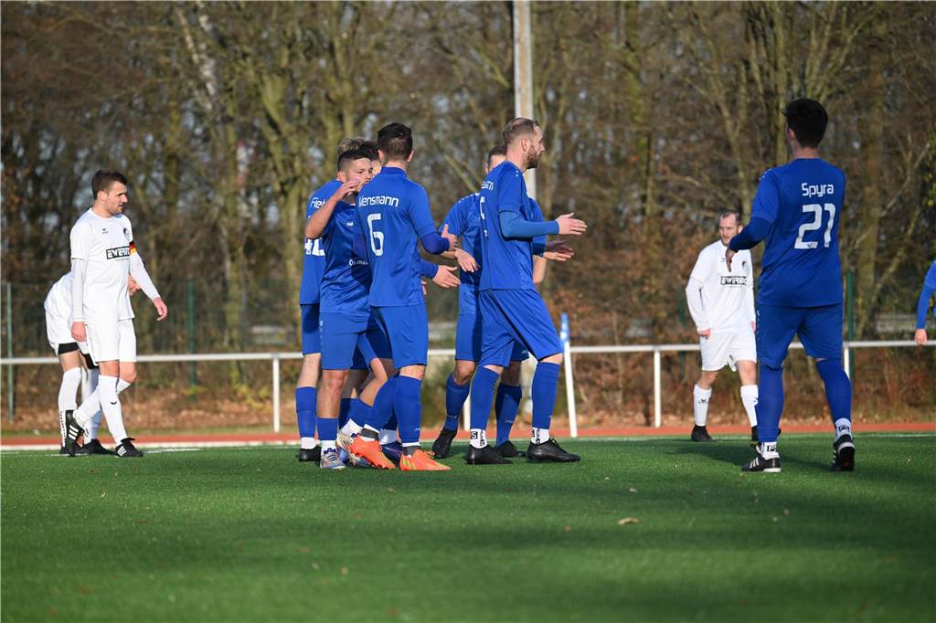 Nach einer langen Phase ohne Sieg konnte der TuS Sythen endlich mal wieder gewinnen: Dank eines frühen Doppelschlags siegte der A-Ligist mit 2:0 gegen den SC Reken II.