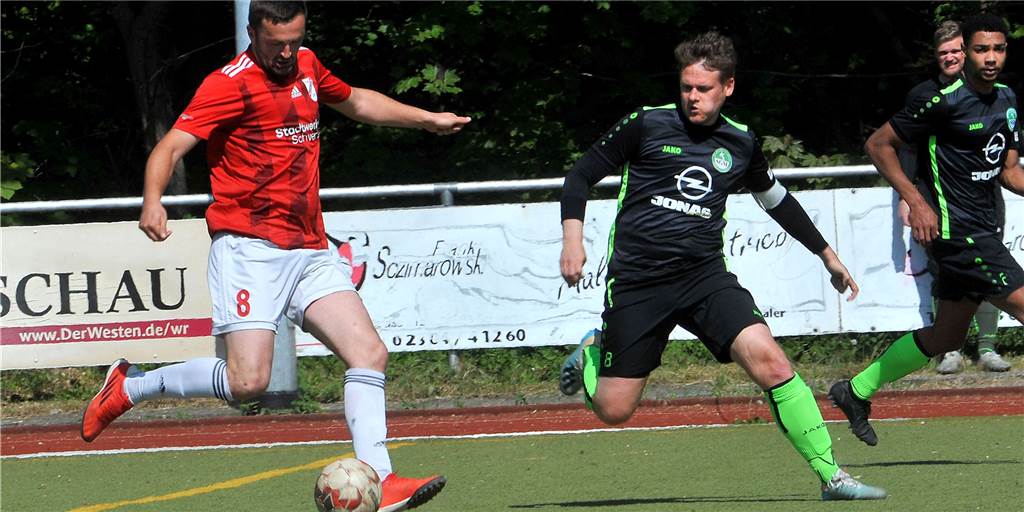 Kreis Dortmund hat die beiden A-Ligen eingeteilt: „Ich bin etwas verwundert“ Nach ihrem Abstieg aus der Bezirksliga spielen Milos Bratic (li.) und der ETuS/DJK Schwerte in der nächsten Saison in der Kreisliga A um Punkte.