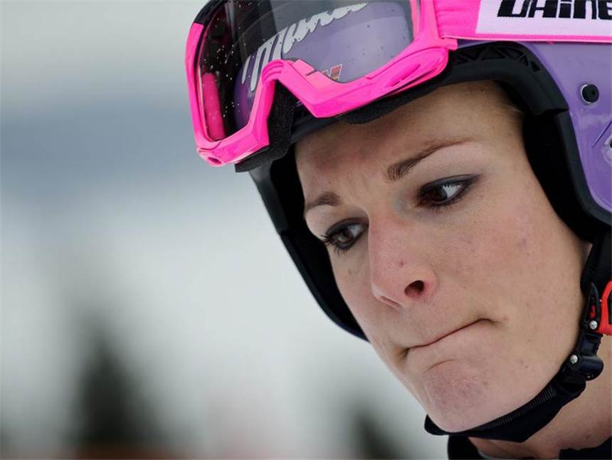 Maze am «verrückten Tag» Weltmeisterin - Vonn verletzt Nach ihrem Aus war Maria Höfl-Riesch bitter enttäuscht. Foto: Sandro Zangrando