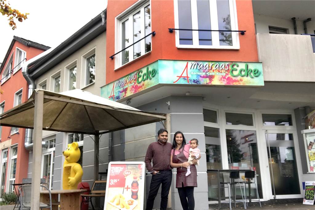 In diesem neuen Café in Schwerte kann man Kuchen nicht einfach kaufen Nach ihrem Töchterchen Amaaraa haben Srithas Murugapathmarajah und seine Frau Sahana Ketheeswaran ihr Back-Eis-Café im Gänsewinkel benannt.
