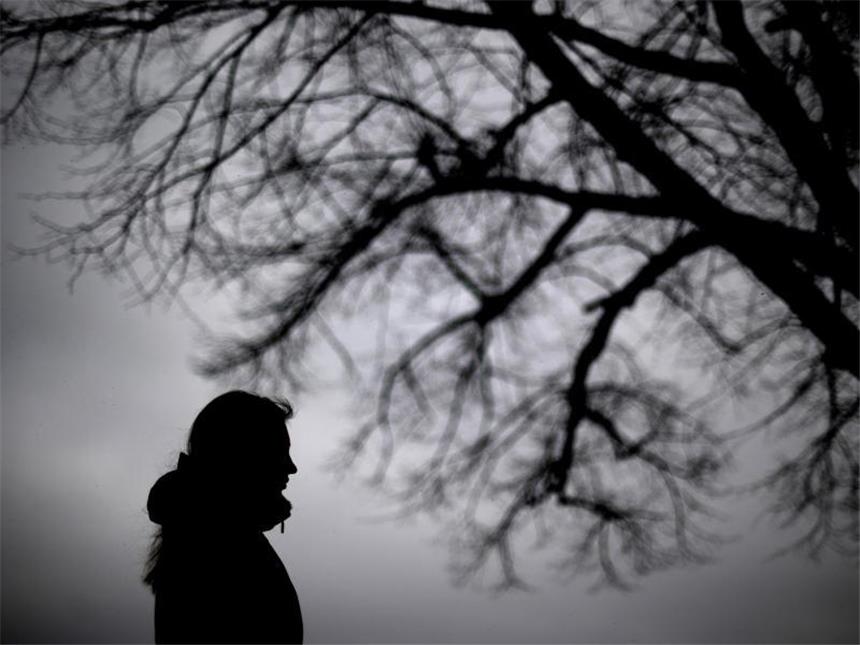 Weltweit leiden mehr als 320 Millionen an Depressionen Nach Schätzungen der Weltgesundheitsorganisation WHO steigt die Zahl der Menschen mit Depressionen rasant. Foto: Julian Stratenschulte/Illustration