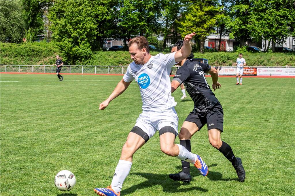 Nach schwacher Anfangsphase kam der ETuS Haltern zwar besser ins Spiel, musste sich aber trotzdem mit 2:3 dem TuS Gahlen geschlagen geben. Das Aufbäumen kam schlichtweg zu spät.