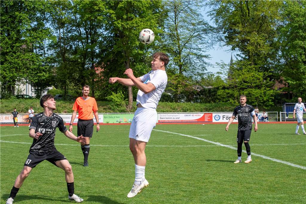 Nach schwacher Anfangsphase kam der ETuS Haltern zwar besser ins Spiel, musste sich aber trotzdem mit 2:3 dem TuS Gahlen geschlagen geben. Das Aufbäumen kam schlichtweg zu spät.