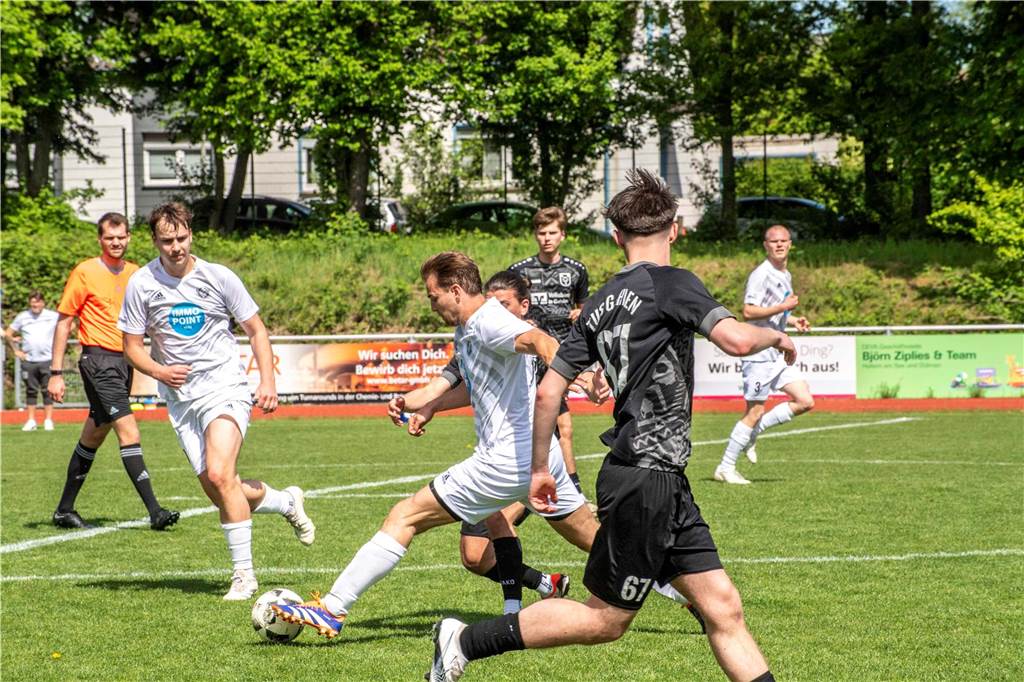 Nach schwacher Anfangsphase kam der ETuS Haltern zwar besser ins Spiel, musste sich aber trotzdem mit 2:3 dem TuS Gahlen geschlagen geben. Das Aufbäumen kam schlichtweg zu spät.