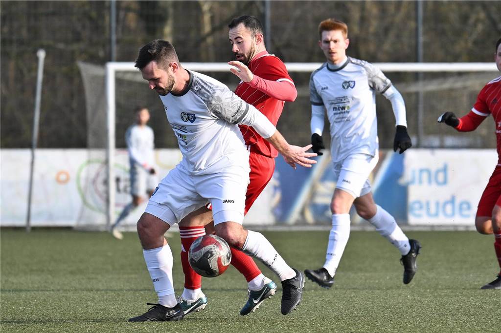 Nach sechs Landesliga-Siegen in Serie war für RW Deuten am Sonntag (16. Februar) Schluss: Gegen den TuS Haltern kassierten die Rot-Weißen eine 1:2-Niederlage.