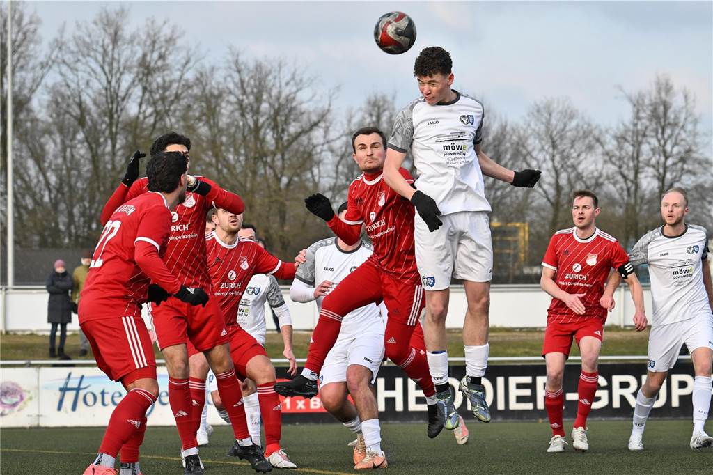 Nach sechs Landesliga-Siegen in Serie war für RW Deuten am Sonntag (16. Februar) Schluss: Gegen den TuS Haltern kassierten die Rot-Weißen eine 1:2-Niederlage.