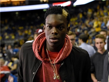 Nach seinem Deutschlang-Trip wurde Dennis Schröder von den Atlanta Hawks für ein Spiel gesperrt. Foto: Rainer Jensen