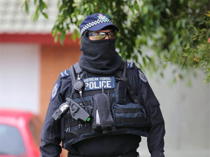 Bombenalarm legt mehrere Schulen in Australien lahm Nach telefonischen Bombendrohungen sind in Australien zahlreiche Schulen geräumt worden. Hunderte Schüler in Sydney und Melbourne wurden in Sicherheit gebracht. Foto: New South Wales Police/Symbolbild
