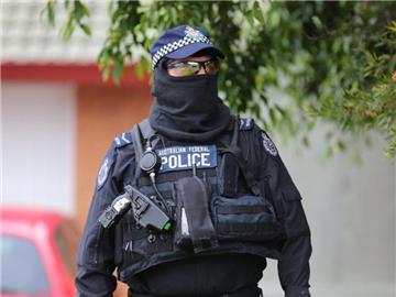 Nach telefonischen Bombendrohungen sind in Australien zahlreiche Schulen geräumt worden. Hunderte Schüler in Sydney und Melbourne wurden in Sicherheit gebracht. Foto: New South Wales Police/Symbolbild
