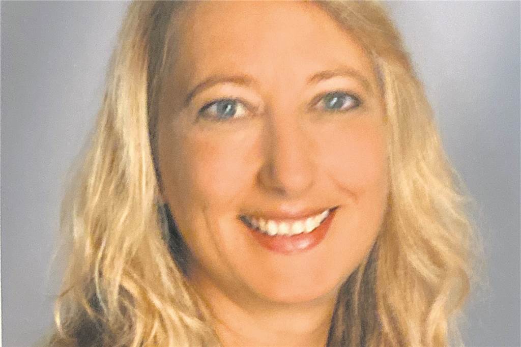 Experte erklärt: So wirkt sich das Bett auf den ruhevollen Schlaf aus „Nach unserer Erfahrung sind die Vormittage, wenn nicht sogar der frühe Morgen, die beste Zeit für eine optimale Beratung und zum Testen der Schlafsysteme. Daher bieten wir auch an den Vormittagen unsere Beratung nach Terminvereinbarung an“, sagt Susanne Bischof.