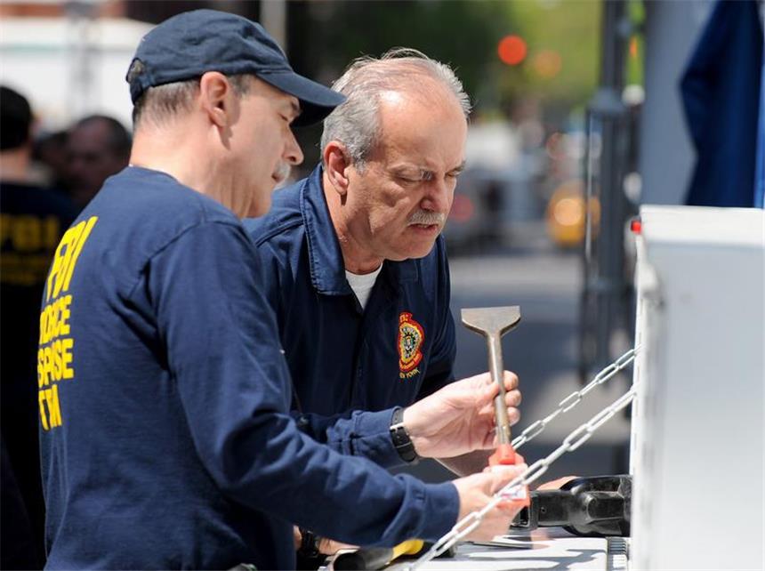New Yorker Polizei klärt Kindesmord nach 33 Jahren Nach zahllosen Spuren, die im Sande verliefen, hatte die US-Bundespolizei FBI vor kurzem überraschend eine neue Suchaktion gestartet. Foto: Andrew Gombert