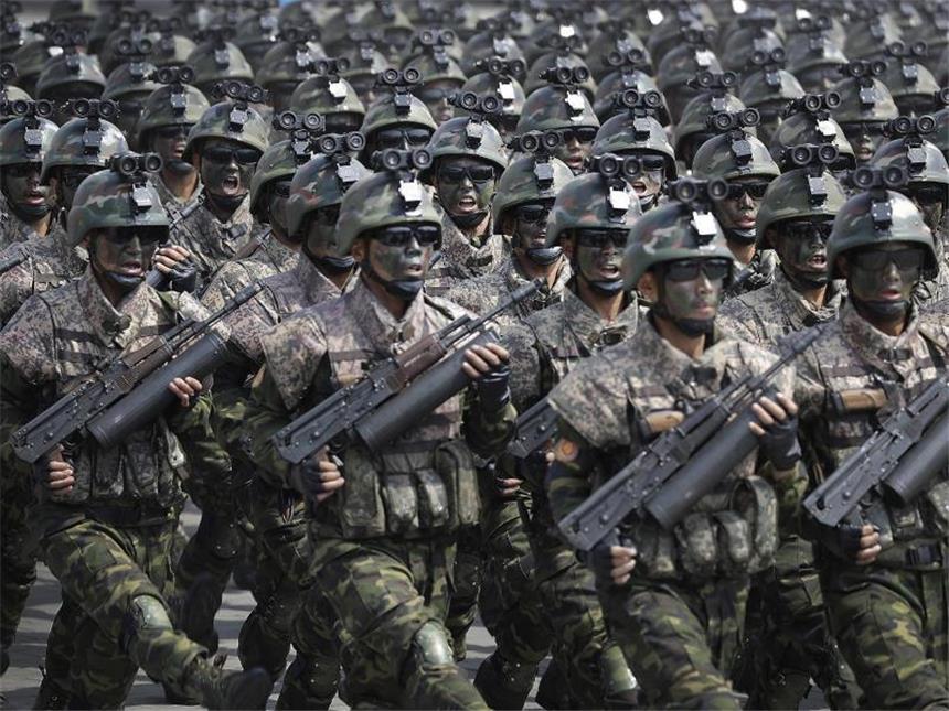 Nordkorea provoziert mit Raketentest Nach zwei Atomversuchen und zahlreichen Raketentests in Nordkorea ist die Lage in der Region sehr angespannt. Foto: Wong Maye-E