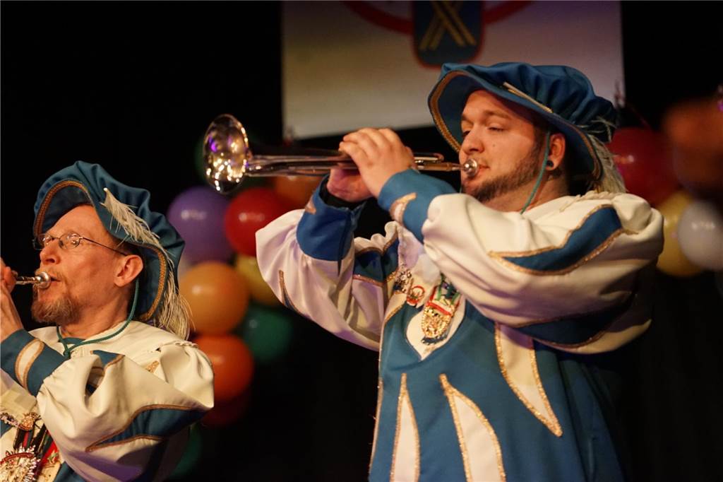 Nach zwei Jahren Corona-Pause feierte die KG Rote Funken erstmals wieder ihre Gala in der ASG-Aula.