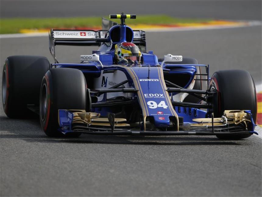 Frühes Aus für Wehrlein beim Rennen in Belgien Nach zwei Runden musste Pascal Wehrlein seinen Sauber abstellen. Foto: James Gasperotti