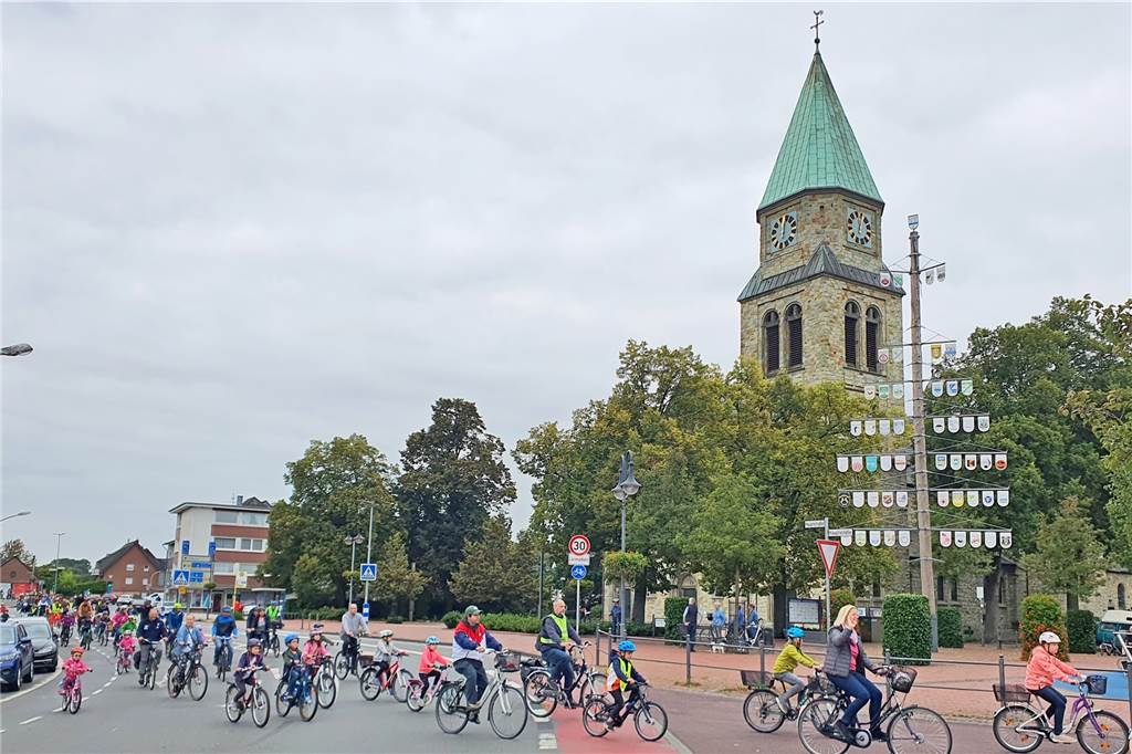 Aufbruch Fahrrad zeigt sich zufrieden mit Entwicklung in Kirchhellen Nachdem bei der vergangenen Kidical Mass schon 170 Teilnehmer mitgeradelt sind, hoffen die Mitglieder der Initiative Aufbruch Fahrrad erneut auf eine hohe Teilnehmerzahl.