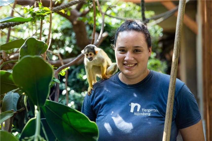 Wie werde ich Tierpfleger/in? Nadine Lang würde sich jederzeit wieder für die Ausbildung zur Tierpflegerin entscheiden. Foto: Daniel Karmann