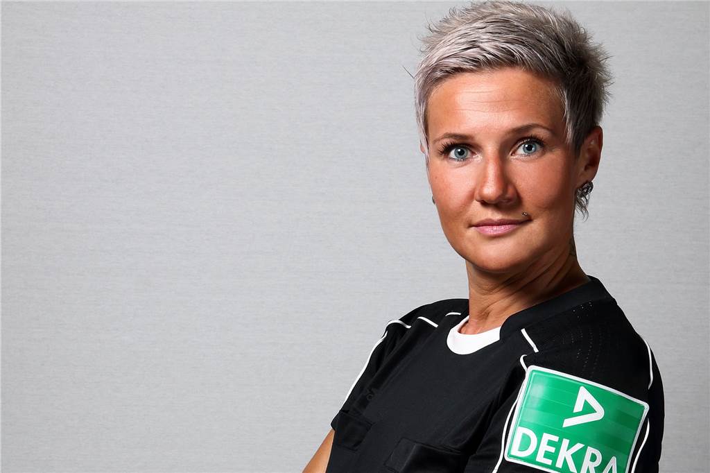 Regionalliga-Referee: „In der Bundesliga ist nur wenig Platz für talentierte Schiedsrichter“ Nadine Westerhoff (vormals Matthes), die in Habinghorst aufgewachsen ist, leitet Spiele in der Frauen-Bundesliga.