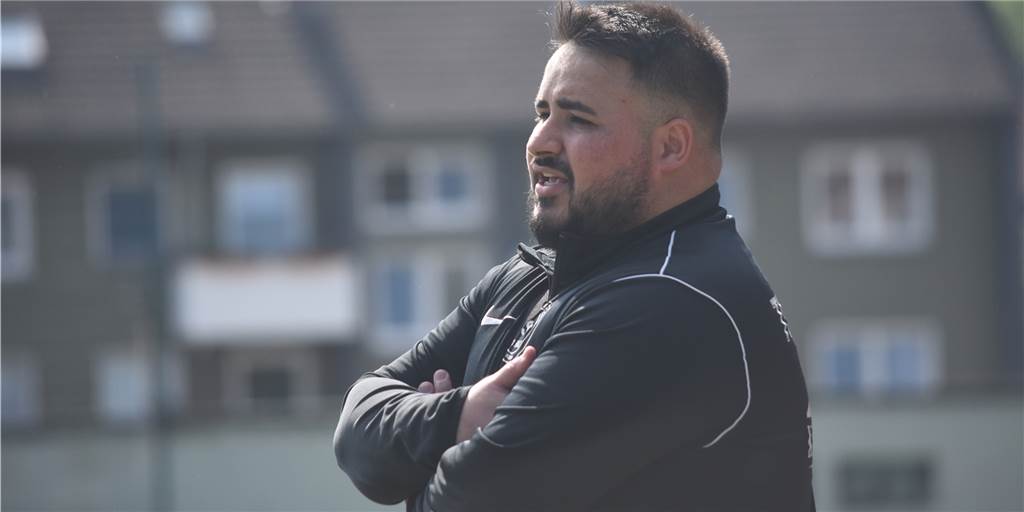 „Keine Söldner mehr?“ – Ex-Trainer Nail Kocapinar verteidigt sich und seinen alten TSC Kamen Nail Kocapinar kritisiert, dass beim TSC Kamen Ex-Spieler als „Söldner“ tituliert wurden.