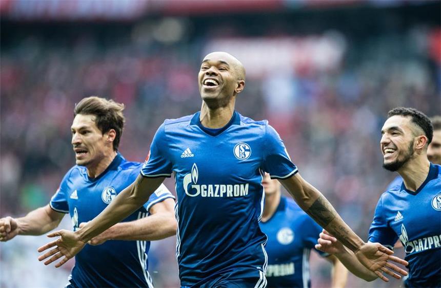 Naldo würde gerne in Ingolstadt Comeback feiern Naldo würde gegen Ingolstadt am Samstag gerne sein Comeback geben - und mit dem FC Schalke 04 einen halbwegs versöhnlichen Saisonabschluss feiern.