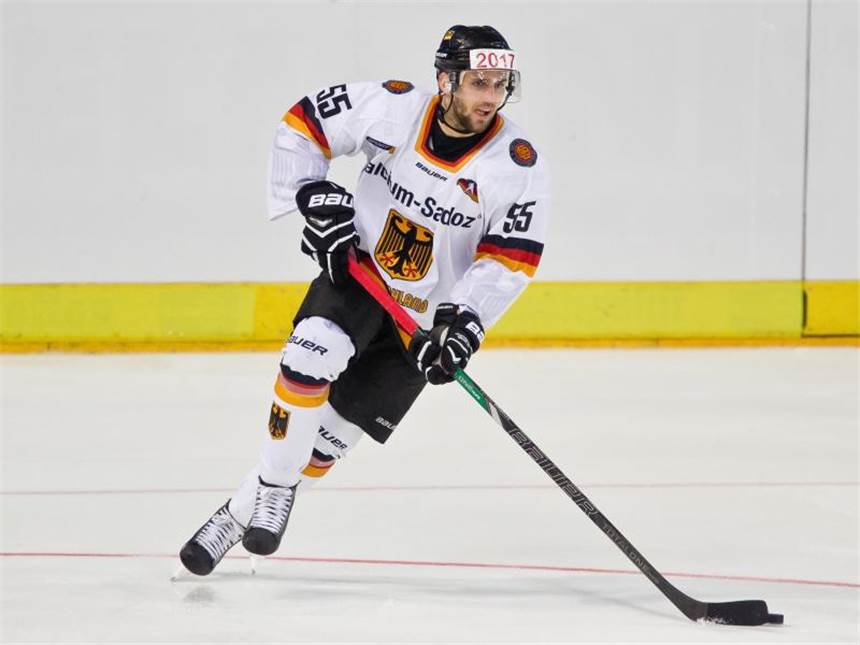 Krupp rechnet mit großer Konkurrenz im Werben um Schütz Nationalspieler Felix Schütz hat die Qual der Wahl. Foto: Daniel Karmann