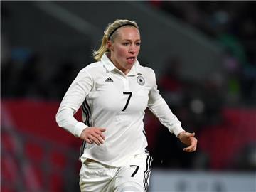 Nationalspielerin Pauline Bremer hat sich im Spiel gegen Everton einen tiefen Bruch im rechten Bein zugezogen. Foto: Hendrik Schmidt