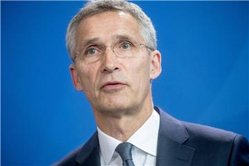 NATO-Generalsekretär Jens Stoltenberg beim Besuch im Kanzleramt vor zwei Wochen. Vor dem Nato-Gipfel kommende Woche fordert der Generalsekretär des Bündnisses von Deutschland deutlich höhere Militärausgaben. Foto: Michael Kappeler