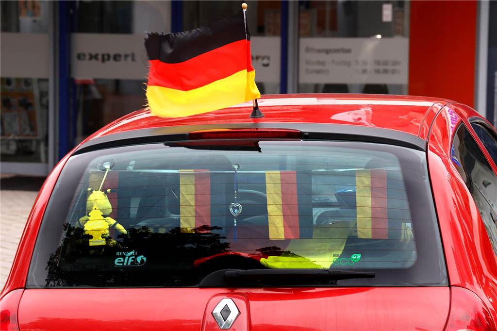 Die Kreativität, sich zur deutschen Nationalmannschaft zu bekennen, ist groß.