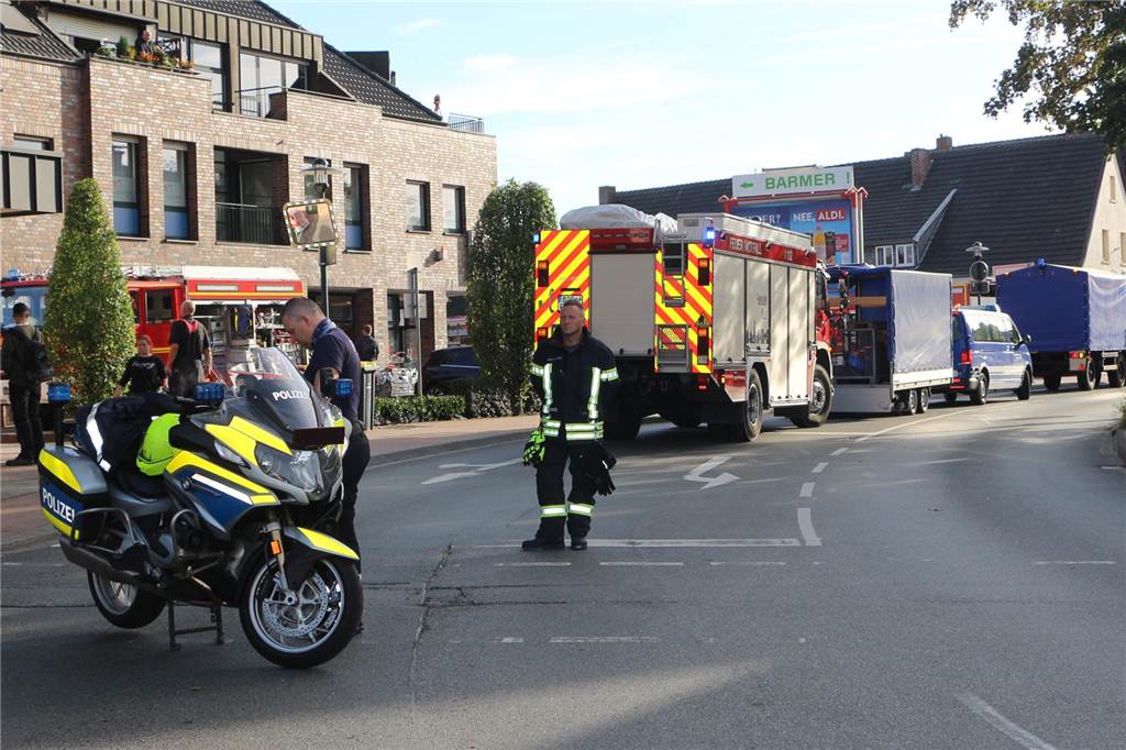 Neben den Feuerwehren aus Stadtlohn und Ahaus, der Polizei sowie den Rettungsteams waren auch Gruppen vom THW aus Ahaus und Borken/Bocholt im Einsatz.
