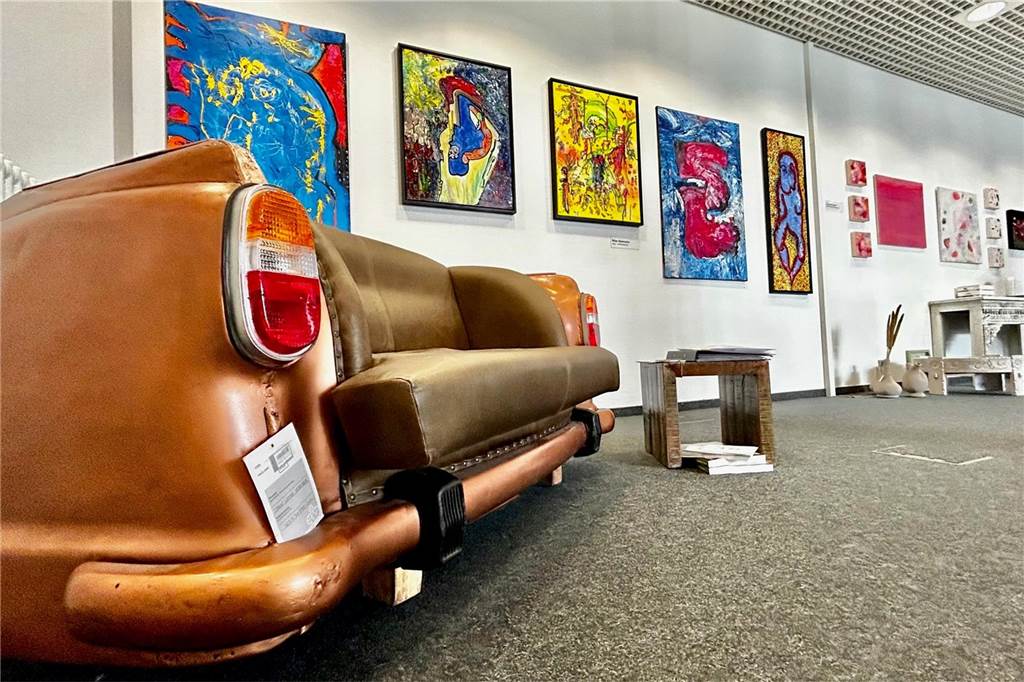 Das ist aus der Commerzbank-Filiale geworden: Konzept mit Wow-Effekt Design-Möbel in Aplerbeck