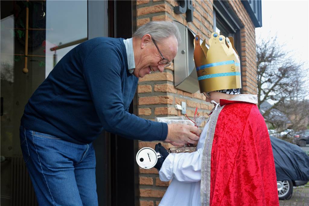 Für den guten Zweck: 103 Sternsinger bringen Segen in Stadtlohns Häuser