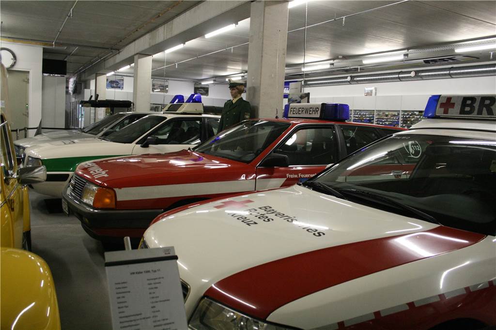 Neben gewöhnlichen Privat-Autos finden sich im Stadtlohner Siku-Museum auch Feuerwehr- oder Polizei-Autos.