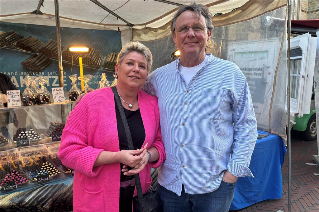 Neben zahlreichen Ständen und Imbissbuden gab es auch viel zu entdecken für die Kleinen: Karusell, Trampolinspringen oder die "Blaulichtmeile".