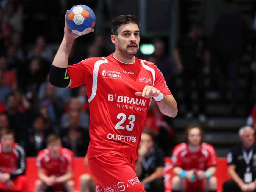 Mittelhand gebrochen: Melsungens Vuckovic droht Saison-Aus Nenad Vuckovic droht langfristig auszufallen. Foto: Andreas Fischer